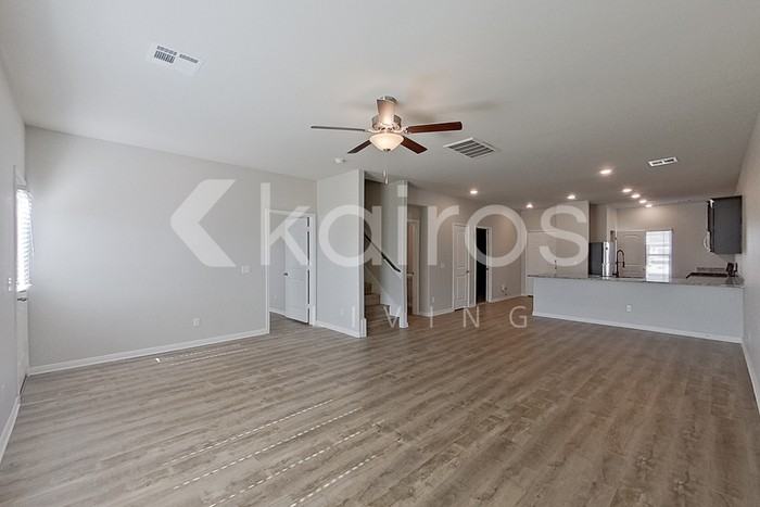 920 Nw 4th St - Photo 6 of 33