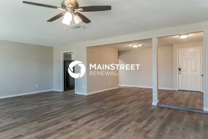 1214 Twining Oaks Ln - Photo 4 of 16