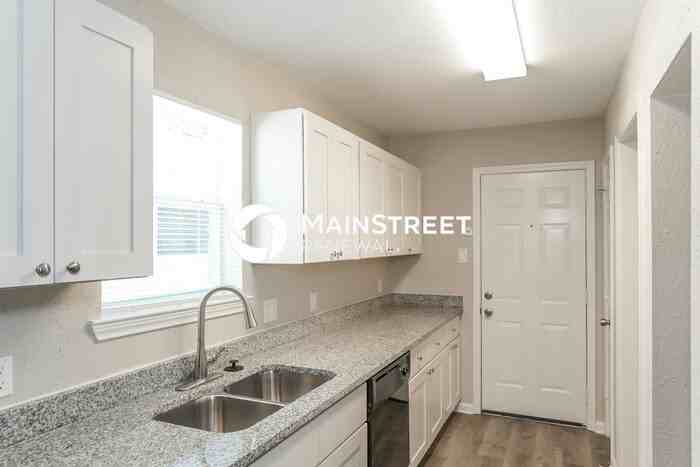 1214 Twining Oaks Ln - Photo 7 of 16