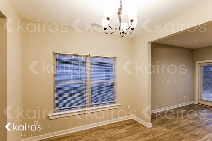 611 White Oak Cir - Photo 5 of 15