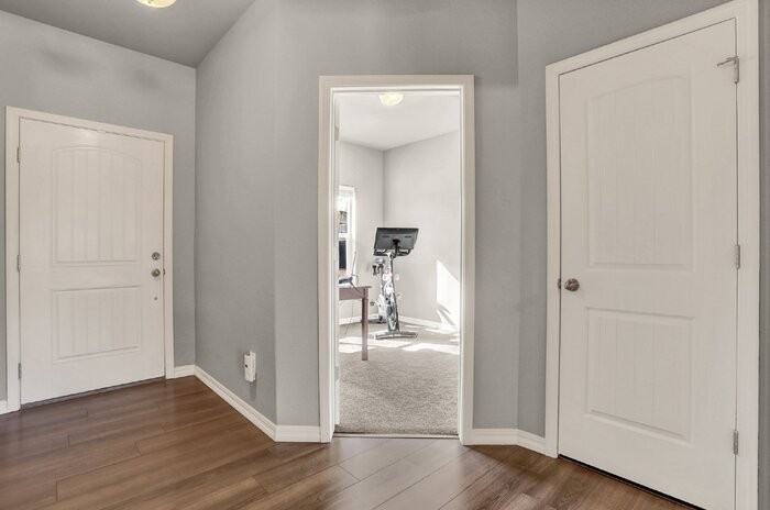 10659 Traders Pkwy - Photo 5 of 28