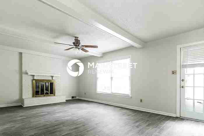 2609 Lanrick Cv - Photo 3 of 17