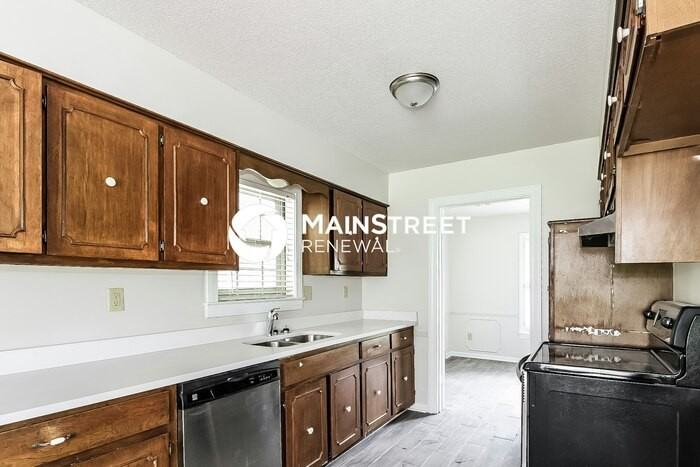 2609 Lanrick Cv - Photo 5 of 17