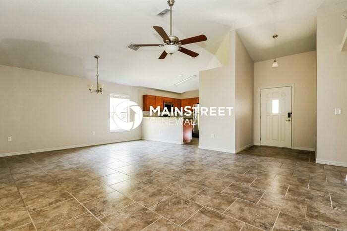 1701 Larkin Rd - Photo 3 of 16