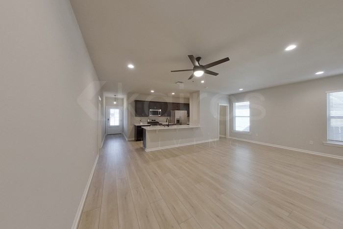 13936 Barrington Ave - Photo 2 of 29