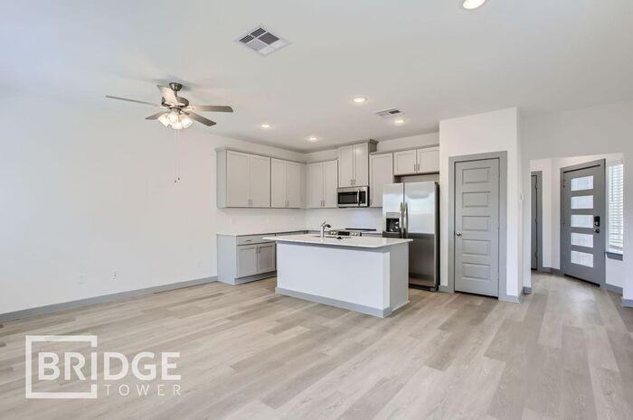 33170 Willow Heights Ln - Photo 4 of 20