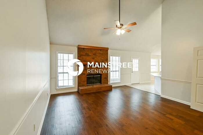 3811 Westridge Dr - Photo 3 of 17