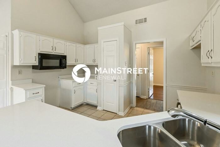 3811 Westridge Dr - Photo 5 of 17