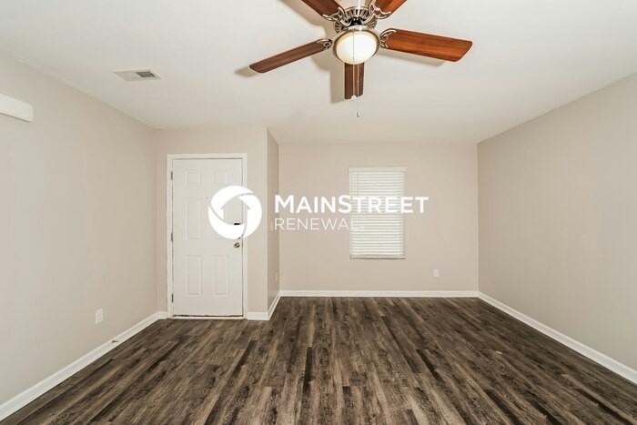 636 Kincaid Cove Ln - Photo 5 of 17