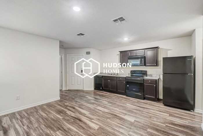 925 Grape St - Photo 5 of 13