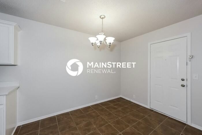 317 Oakhurst Dr - Photo 6 of 17