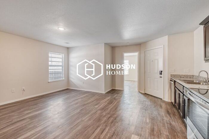 1326 Nw 10th Ave #B - Photo 6 of 14