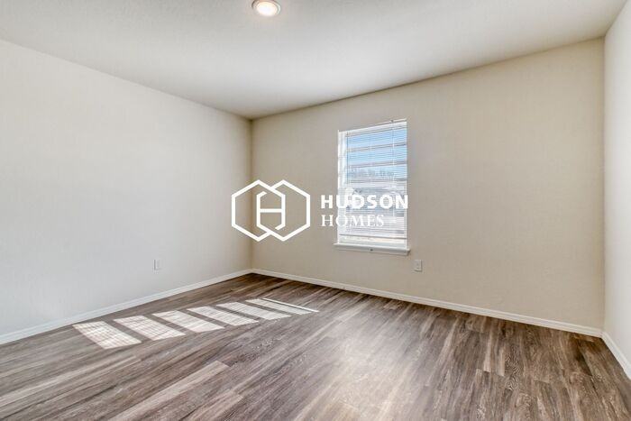 1326 Nw 10th Ave #B - Photo 7 of 14