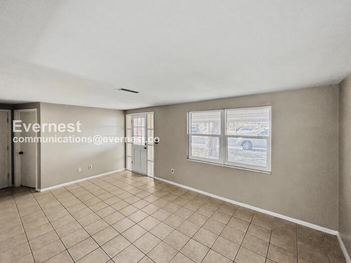 2412 Arcadia Rd - Photo 7 of 26