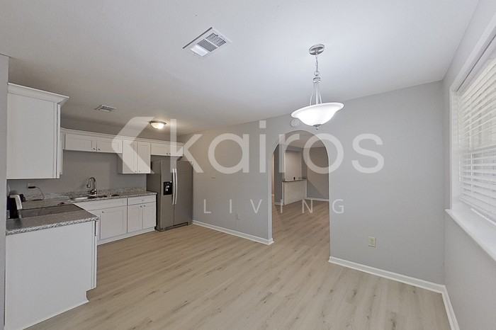 5331 Elder St - Photo 6 of 29