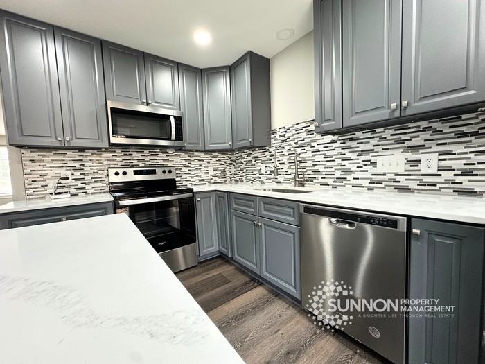 9103 Exbury Ct - Photo 7 of 32