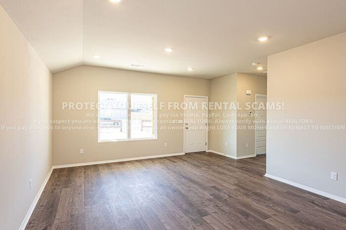 2590 S Ouachita Dr - Photo 3 of 15