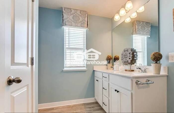 6243 Jeffery Ave S - Photo 2 of 15