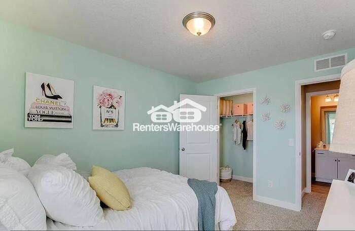 6243 Jeffery Ave S - Photo 4 of 15