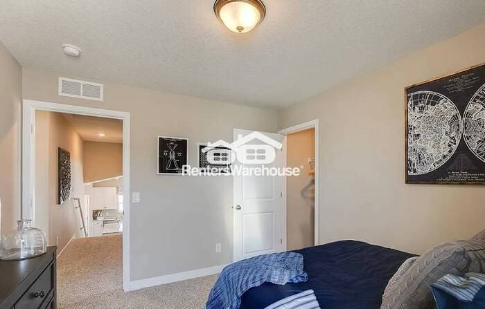 6243 Jeffery Ave S - Photo 7 of 15