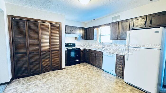 258 Nw Woods Chapel Rd - Photo 6 of 25