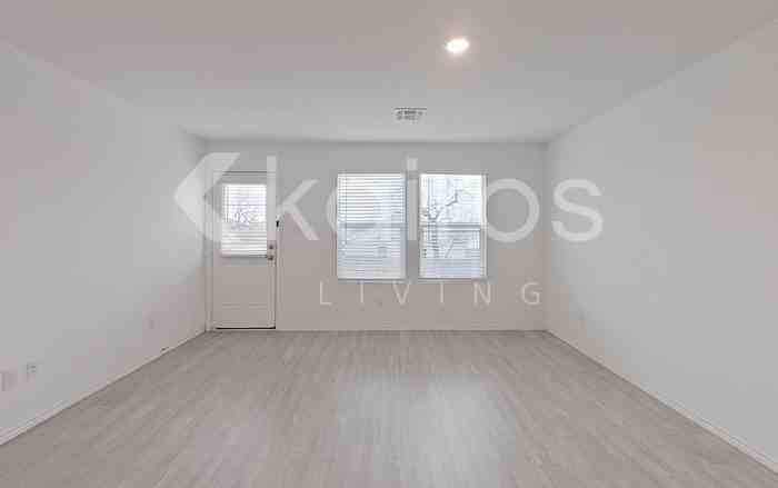 5634 Mountain Pt - Photo 4 of 27