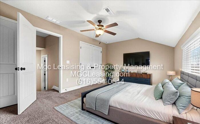2110 Hickoryleaf Ln - Photo 4 of 19