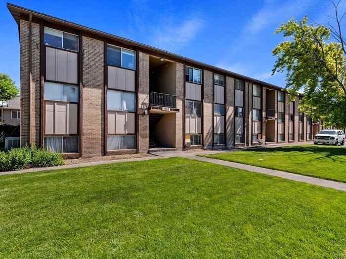 1355 N Redwood Rd #14 - Photo 2 of 23