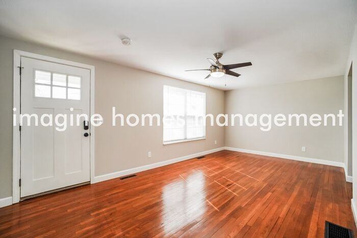 1386 Seaton Ct - Photo 4 of 15