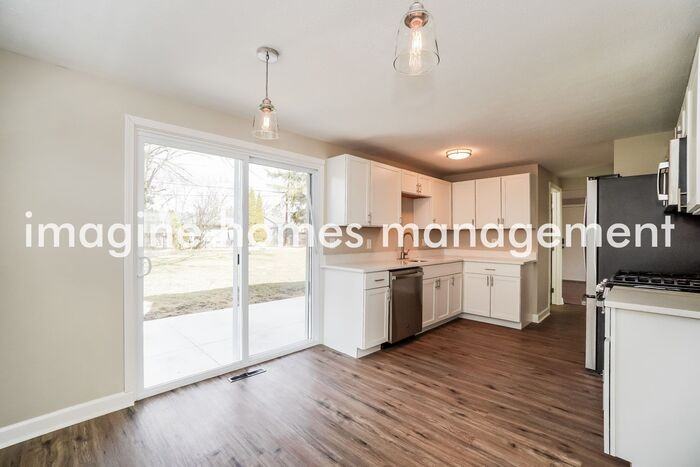 1386 Seaton Ct - Photo 5 of 15