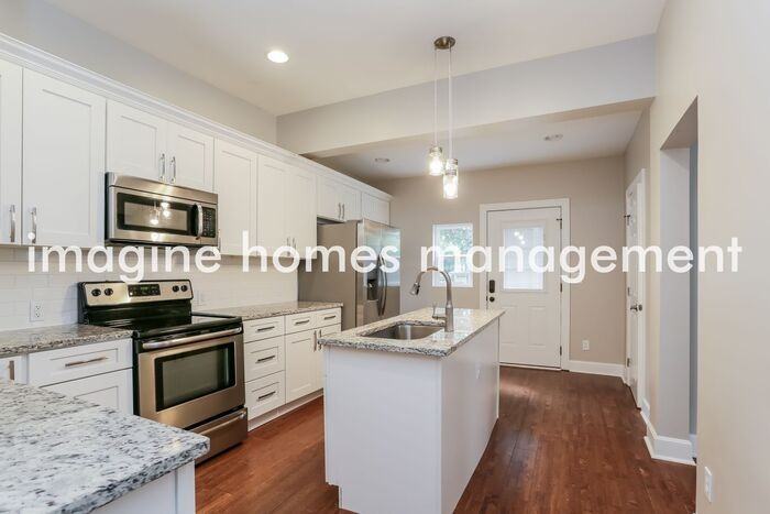 627 Oakwood Ave - Photo 7 of 20