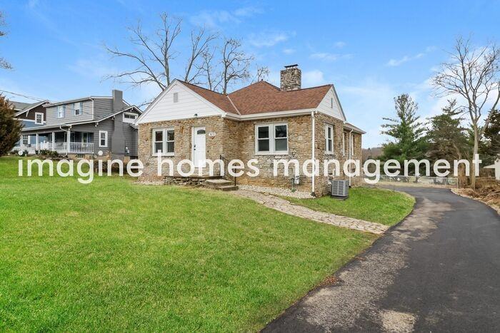 7419 State Rd - Photo 4 of 16