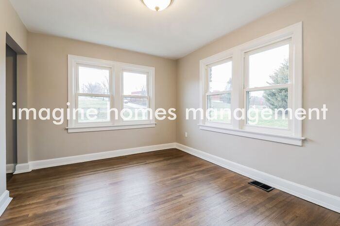 7419 State Rd - Photo 7 of 16