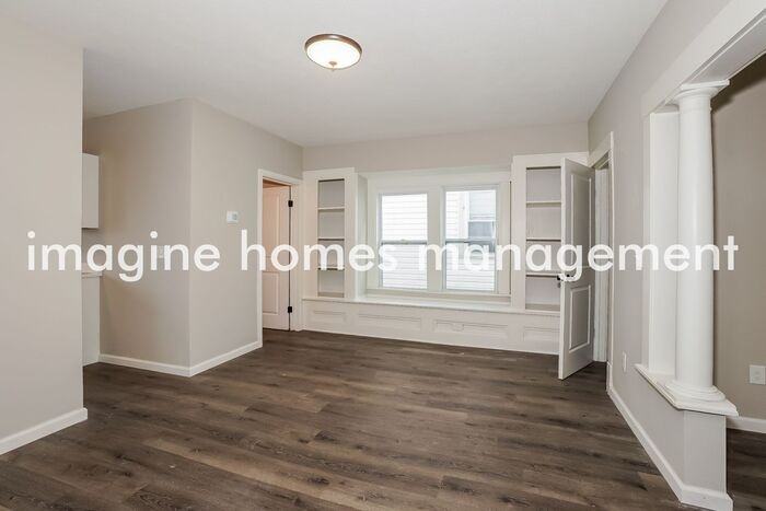 3021 W 11th St - Photo 5 of 16