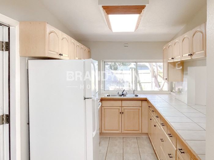 3535 Devonshire Dr - Photo 4 of 14