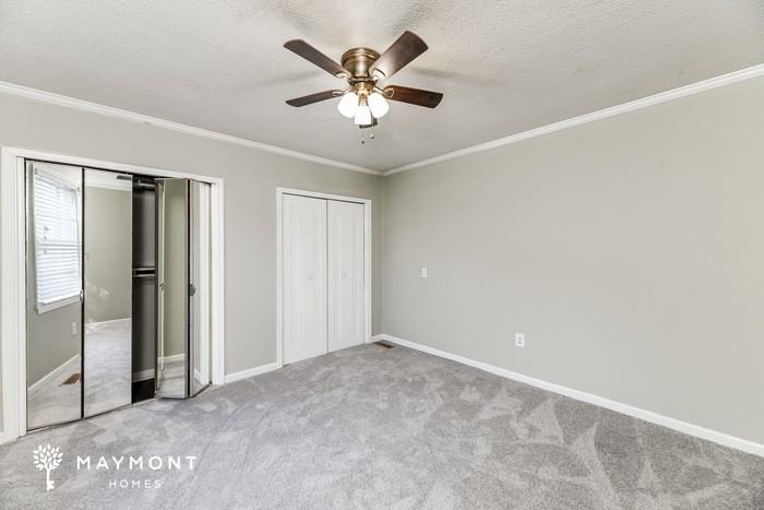 421 Clarine Dr - Photo 7 of 10