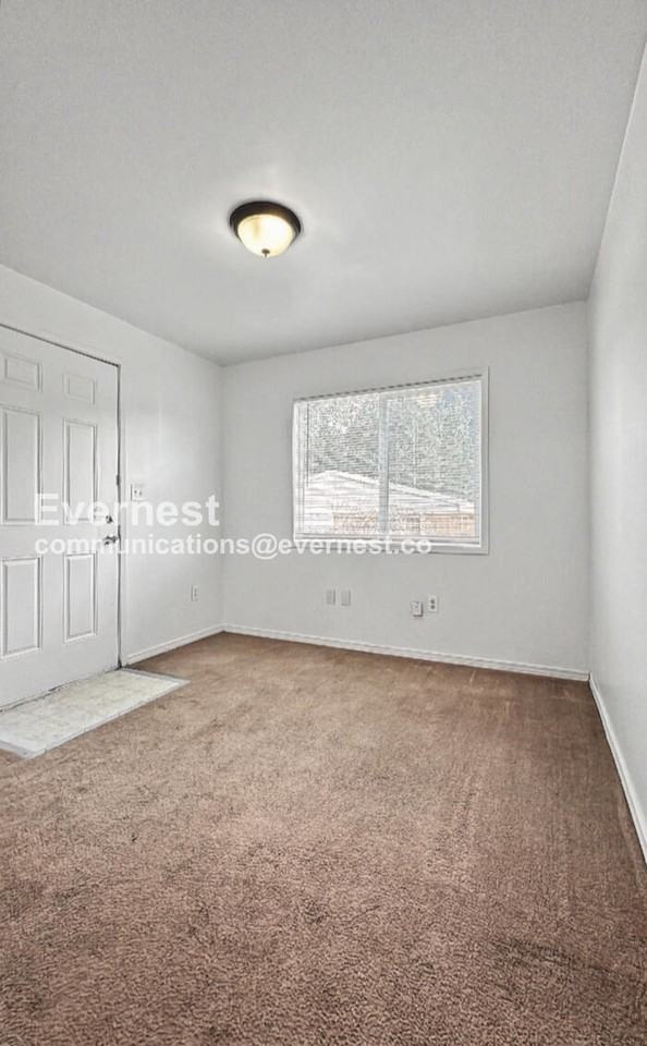 43410 Se North Bend Way #4 - Photo 4 of 14