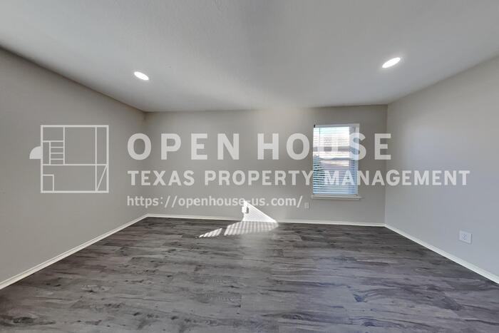 5403 Marble Ravine Dr - Photo 4 of 20