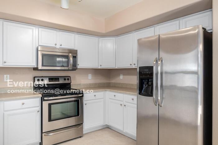 42581 W Michaels Dr - Photo 2 of 26