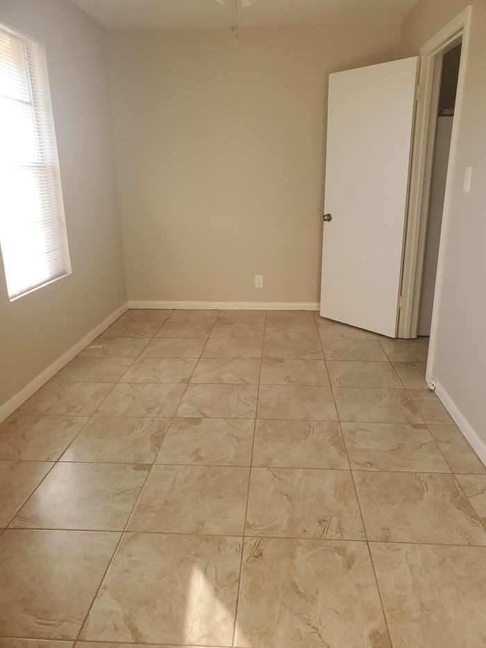 418 W Matz Ave - Photo 4 of 7