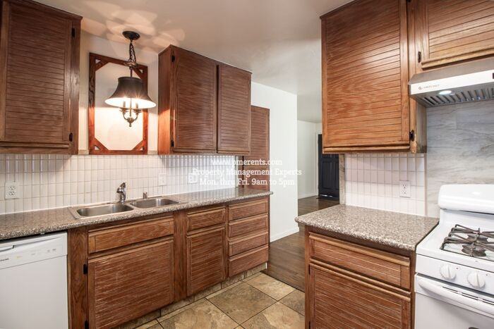 2745 Princeton Ave - Photo 7 of 16