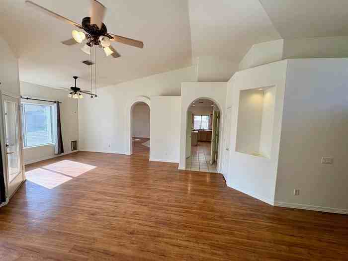 1727 W Oakland St - Photo 6 of 17