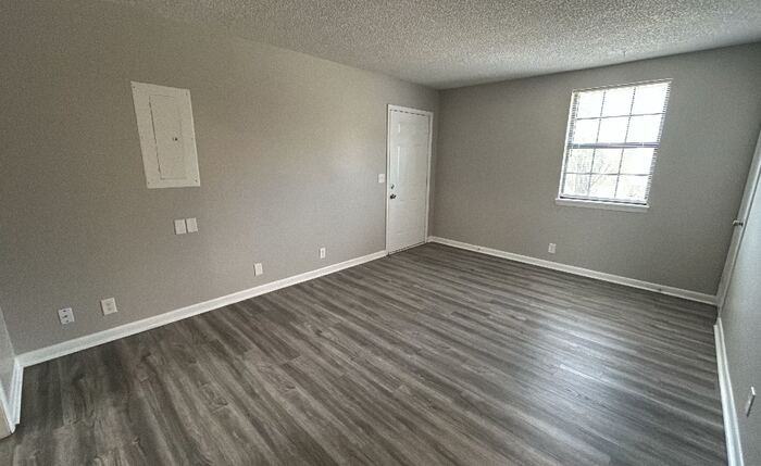 3453 Brick Church Pike - Photo 2 of 17