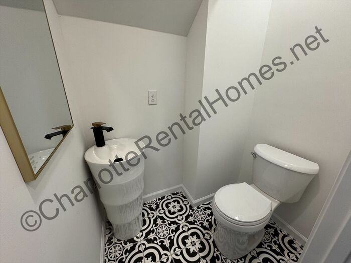 512 N Mulberry St - Photo 6 of 12