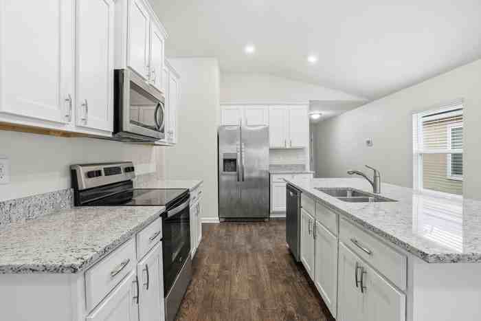 7862 Meadow Walk Ln - Photo 3 of 22