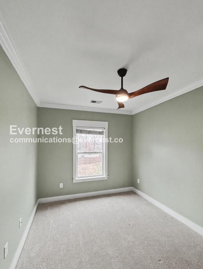 1306 Pillow St #A - Photo 4 of 28