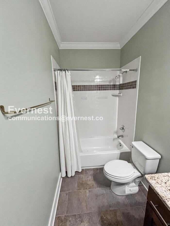 1306 Pillow St #A - Photo 6 of 28