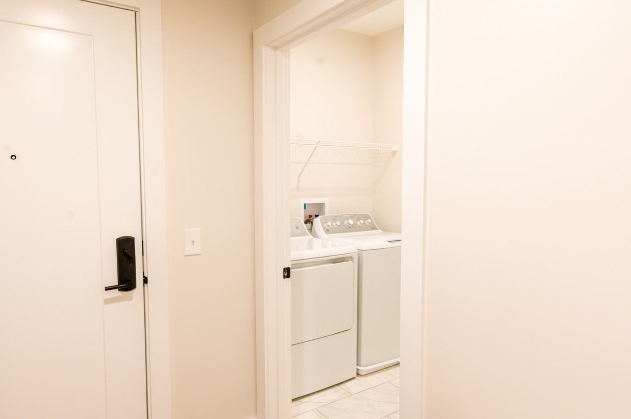 1531 Pleasant St #201 - Photo 3 of 14