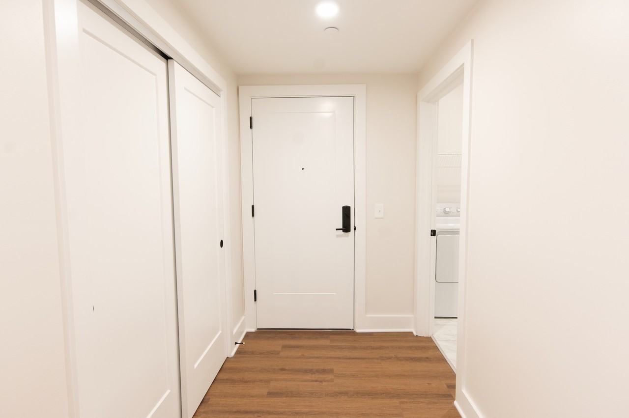 1531 Pleasant St #201 - Photo 4 of 14