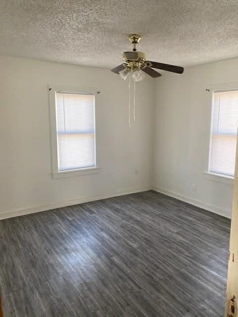 805 S Avenue A - Photo 3 of 5